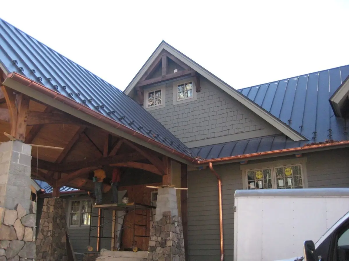 Craftsman Roofing team delivering quality roofing work in Nelighsville
